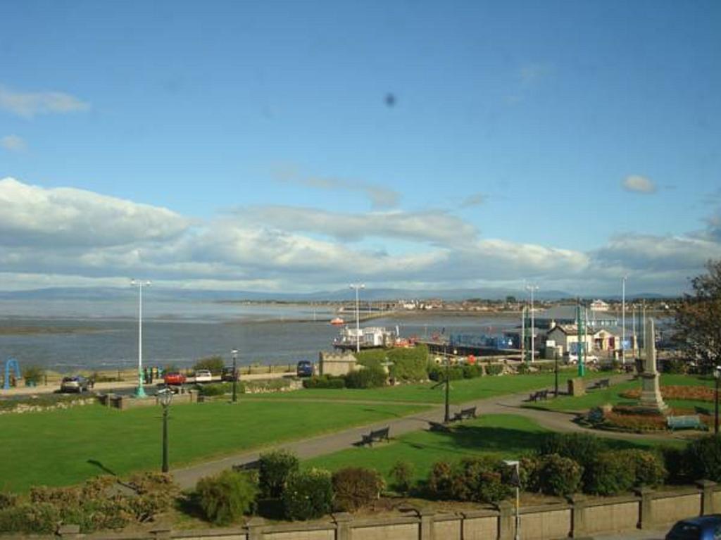 The North Euston Hotel Fleetwood Extérieur photo